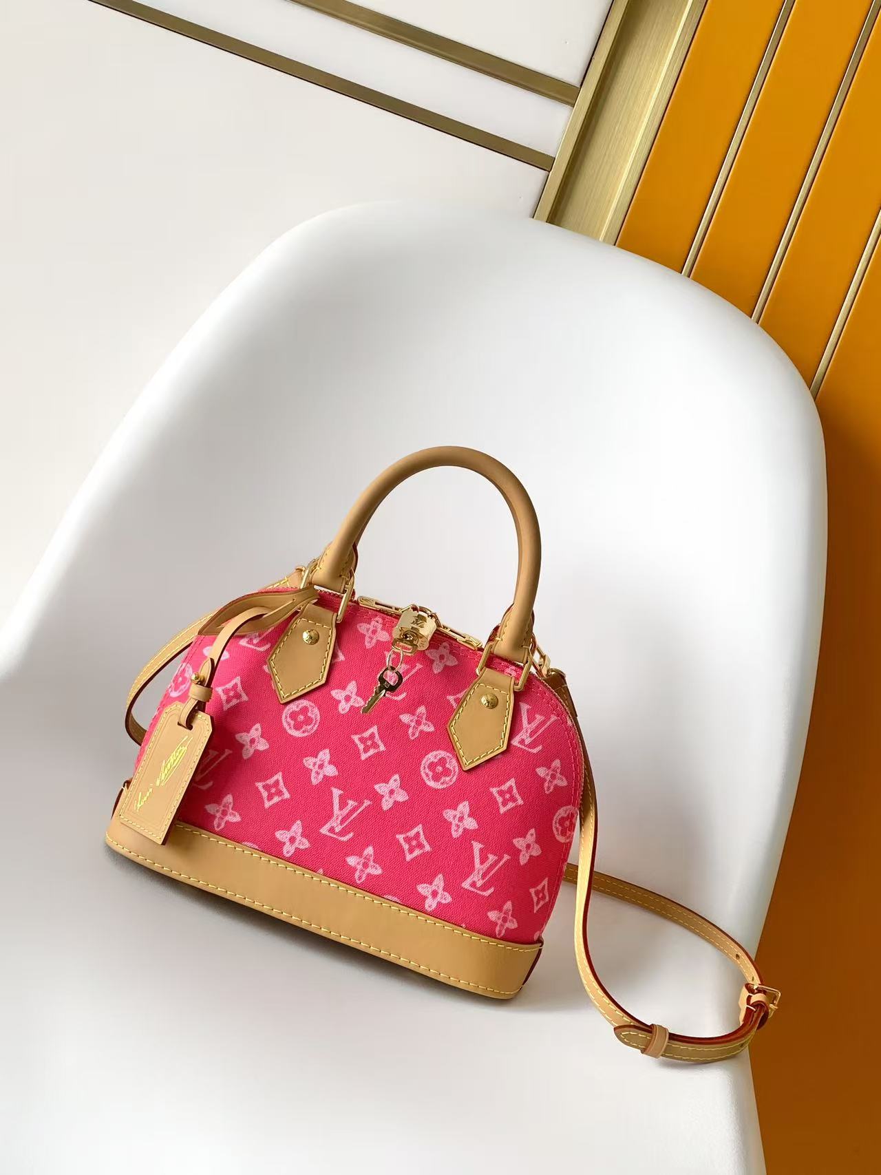 Louis Vuitton LV Classic Handbag Premium Canvas Model M43186 Detachable Strap Special Occasion Limited Edition